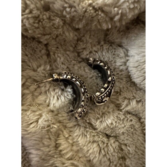 VINTAGE STERLING SILVER HALF HOOP FILIGREE SCROLL EARRINGS - Picture 4 of 5